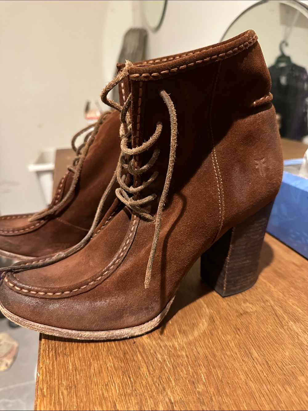 Frye Parker Moc short Chestnut Brown Suede Lace-Up Block Heel Ankle Boots